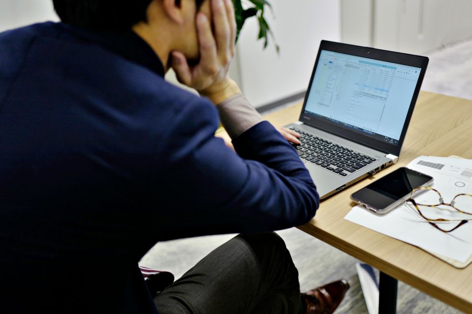 銀行業界の秘密暴露ホワイト職場の真実と意外なデメリット